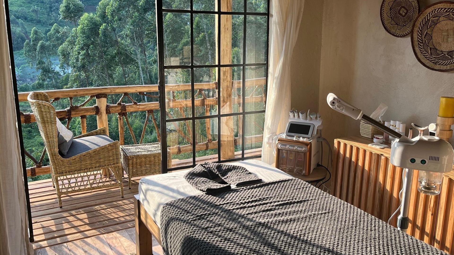Mahogany Springs » Matoke